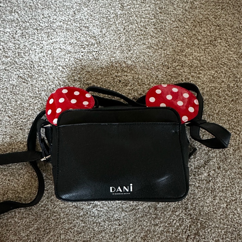 Danielle Nicole Disney Minnie Mouse Crossbody purse